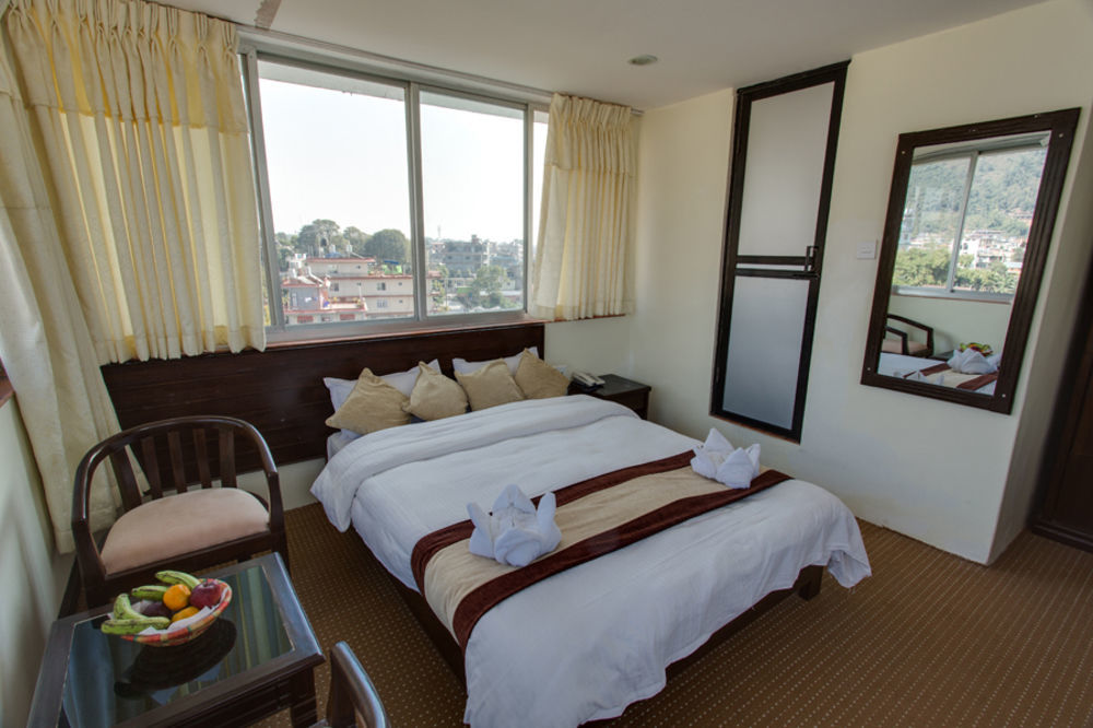 Hotel Lake Star โพคารา ภายนอก รูปภาพ