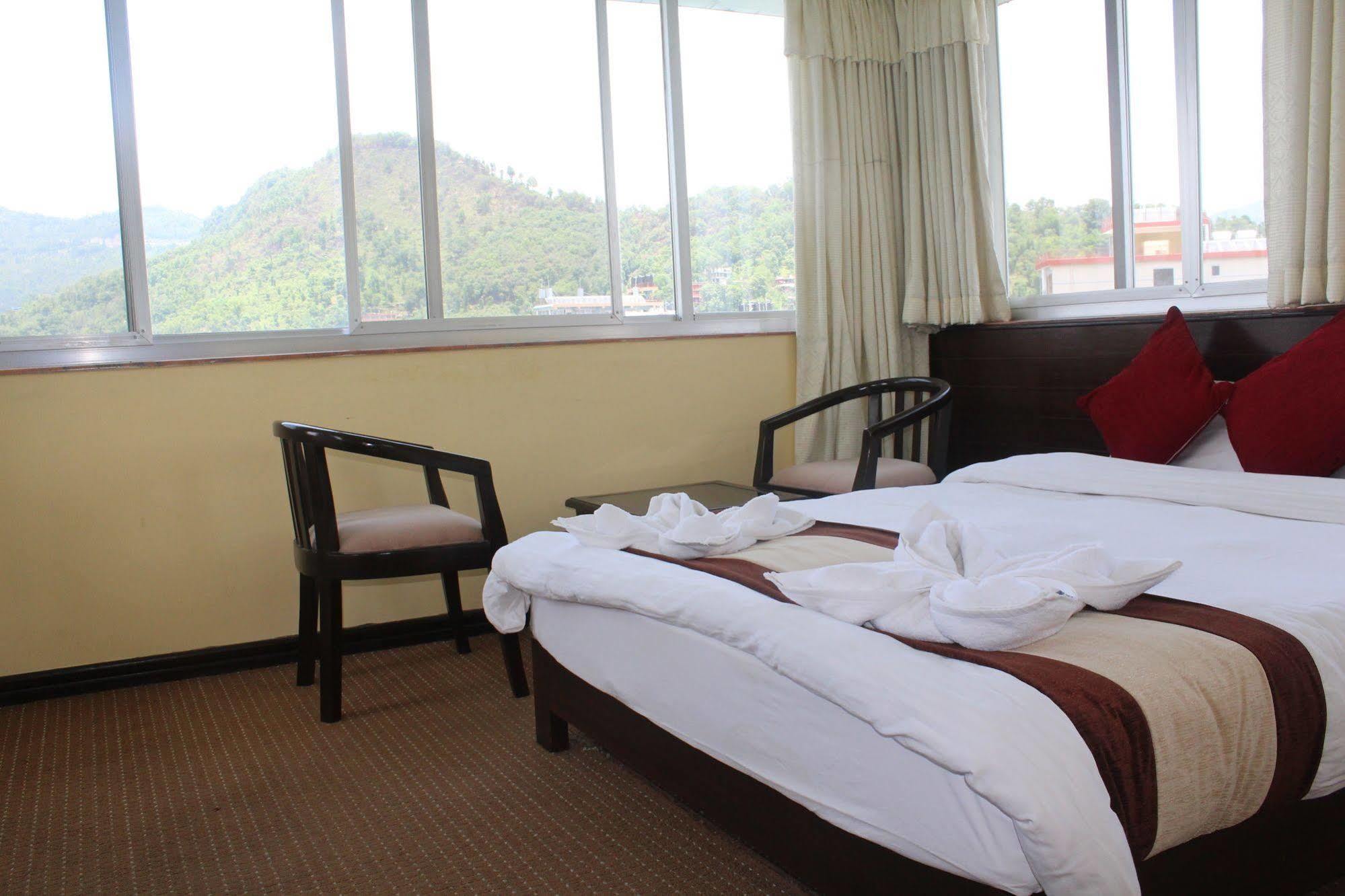 Hotel Lake Star โพคารา ภายนอก รูปภาพ