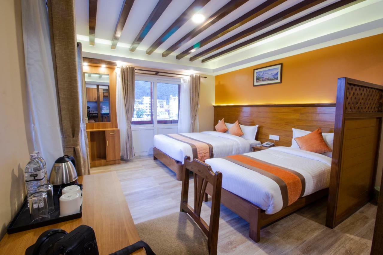 Hotel Lake Star โพคารา ภายนอก รูปภาพ