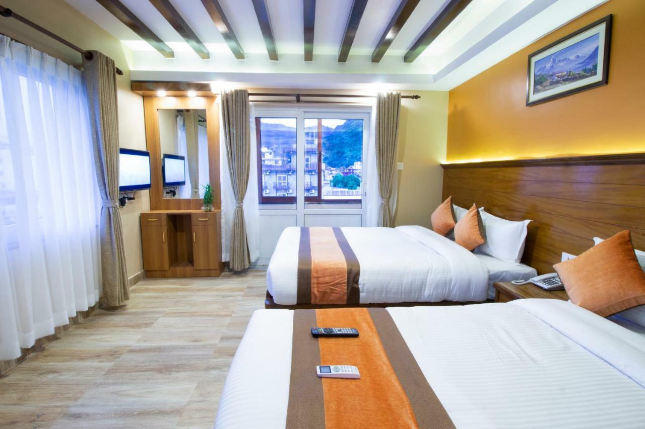 Hotel Lake Star โพคารา ภายนอก รูปภาพ
