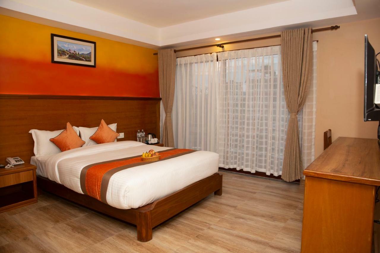 Hotel Lake Star โพคารา ภายนอก รูปภาพ
