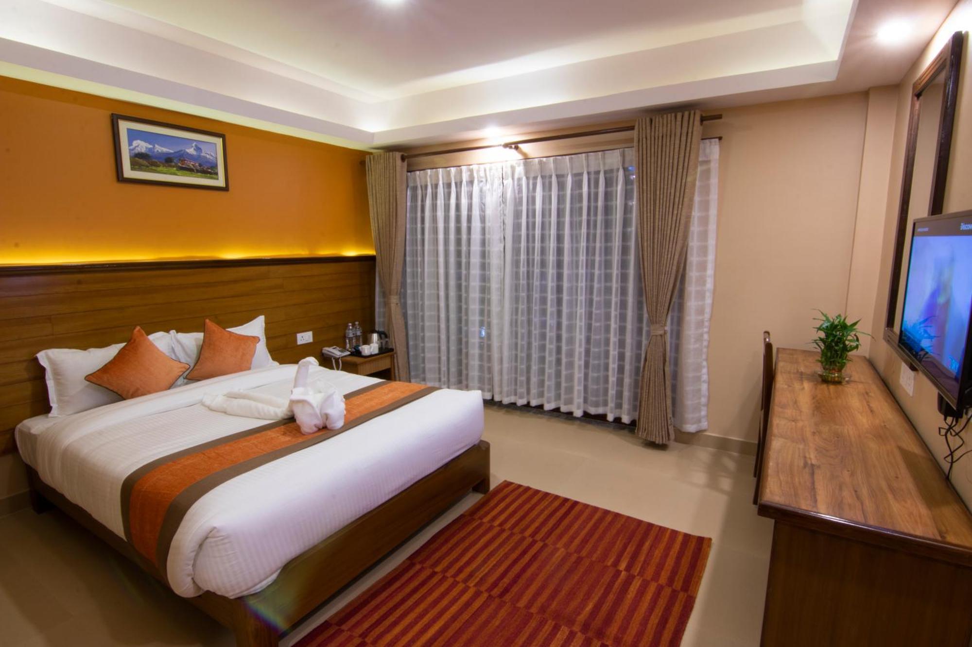 Hotel Lake Star โพคารา ภายนอก รูปภาพ